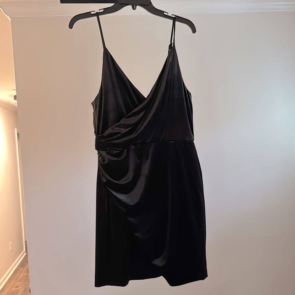 Elegant Black Sleeveless Dress